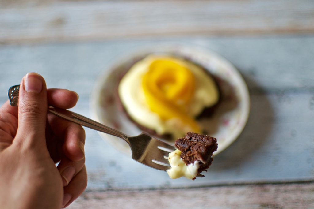 Schoko Vanille Tartelettes mit Mango