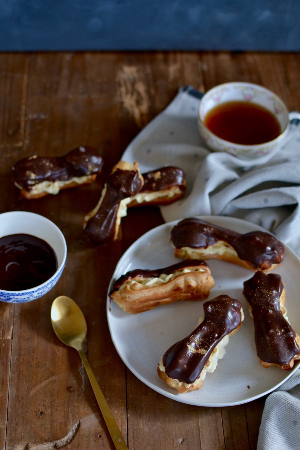 Schoko-Vanille Eclairs wie in Frankreich | Laura dreams of Cakes