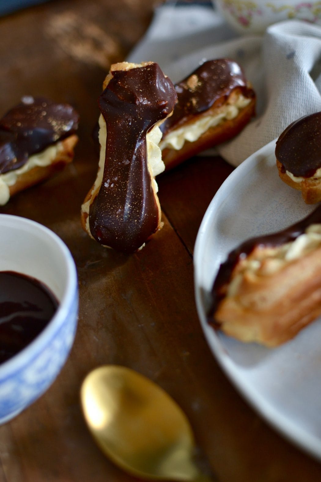 Schoko-Vanille Eclairs wie in Frankreich | Laura dreams of Cakes