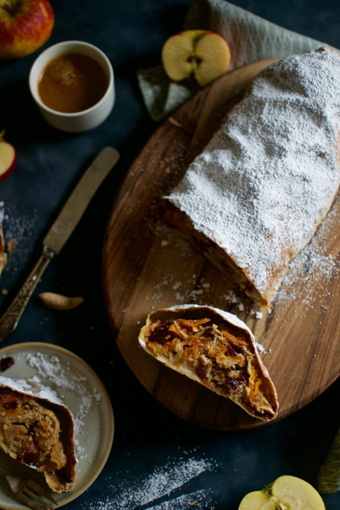 Apfel Kürbis Strudel mit Cranberries