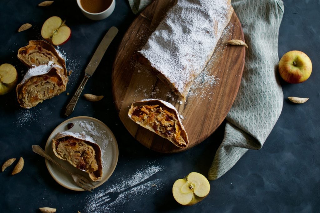 Apfel Kürbis Strudel mit Cranberries