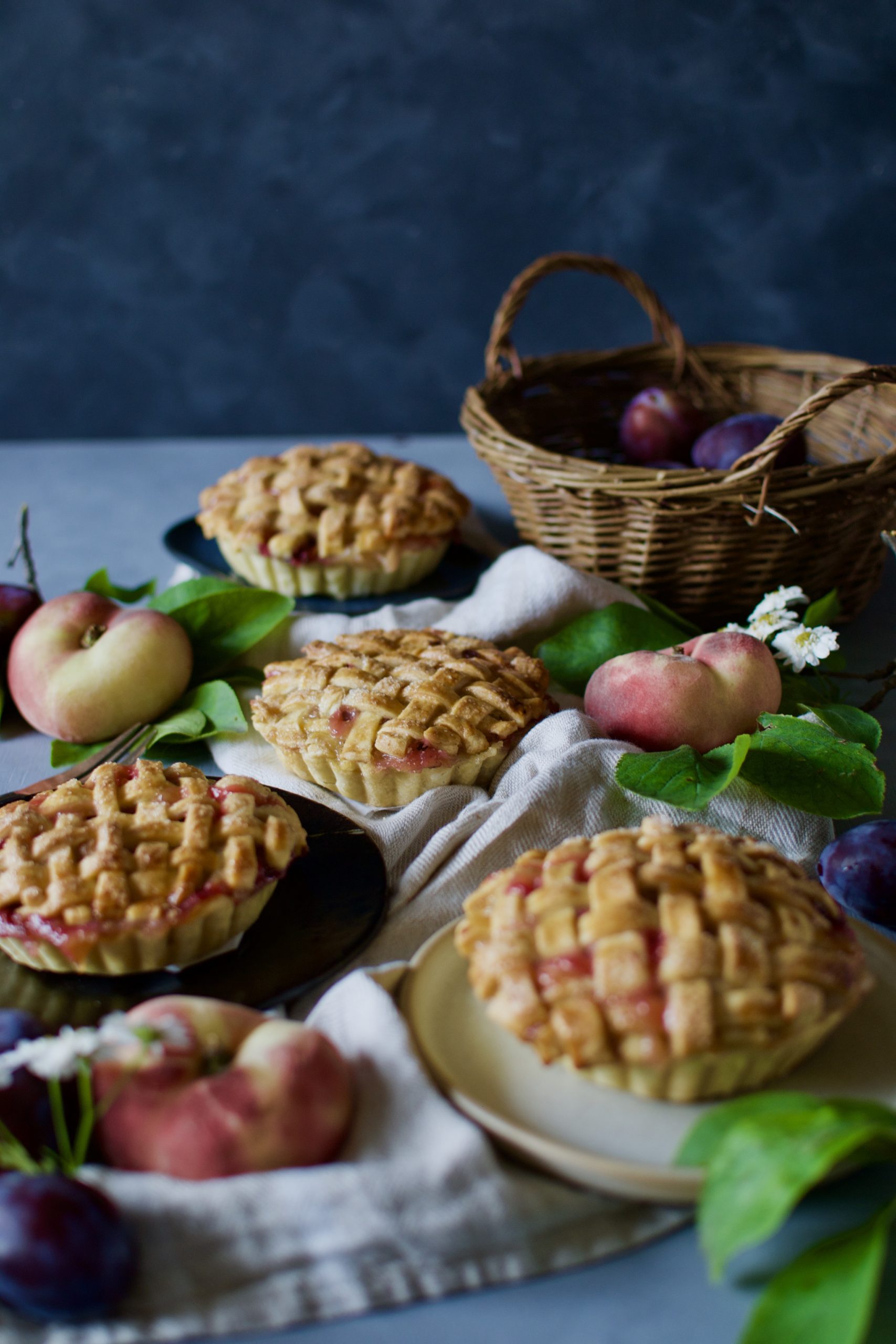 Zwetschgen Pfirsich Pies | Laura dreams of Cakes